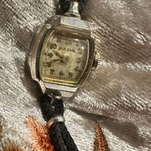 Bulova vintage Collectible 10k filled Woman's Mini Formal Dress Watch